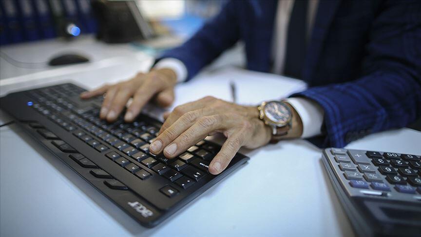 kamu-personel-alimi-ilanlari-2025-kurumlar-listesi-resmi-gazetede-yayinlandi-bakanliklara-personel-alimi-basvurusu-ne-zaman-basladi-mi-hangi-kurumlar-alim-yapacak-iste-2-bin-659-personel-alimi-kadro-dagilimi-ve-v8tBdXLN.jpg