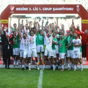 bursaspor ve eskisehirspordan yanginlar icin dostluk maci bgLOYnuV