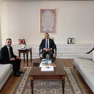 vali sezer bassavci ve tarim mudurunu kabul etti x7DWJTfG