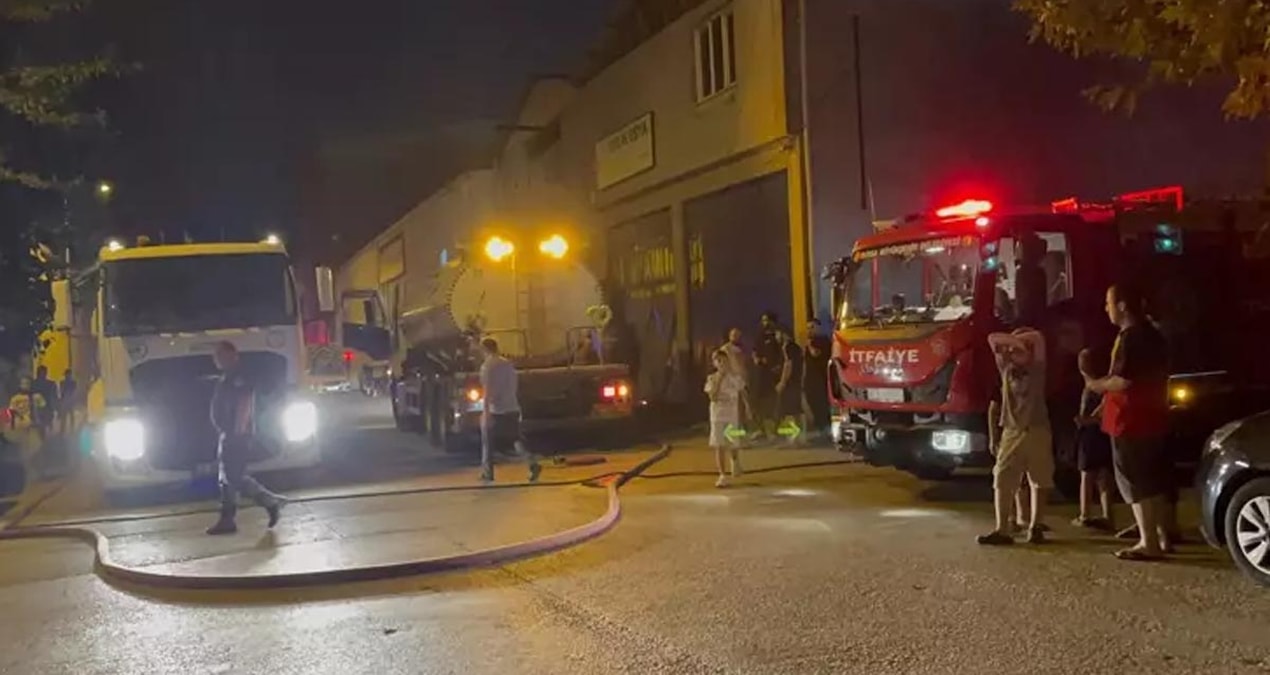 bursada karavan yangininda alevler uc karavani kule cevirdi n73QkUXI