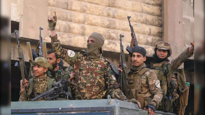 ertugrul ozkok mehmet simseke bir soru suriyede oso askerinin maasina yuzde 50 zam mi yaptiniz A5qECBai