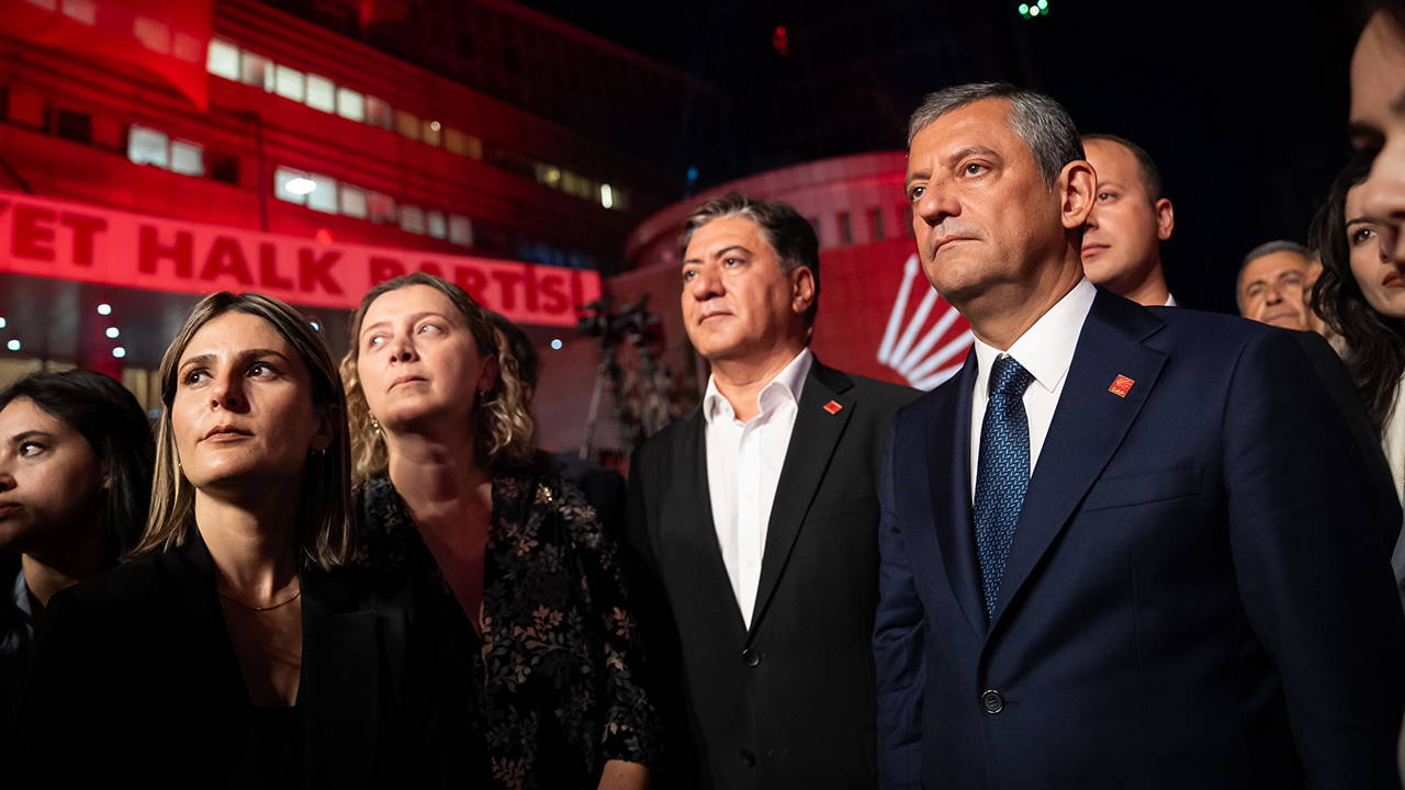 ozgur ozel 102nci yil etkinligine konustu basimiza ne geliyorsa bu yuzden geliyor B8deYl1w