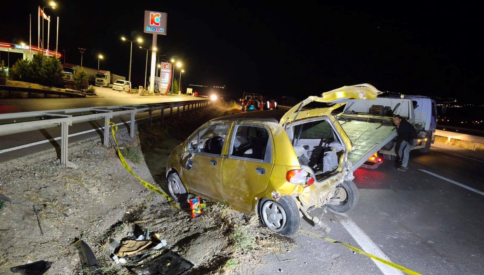 refuje carpan otomobil devrildi bir olu xGSXb3p8