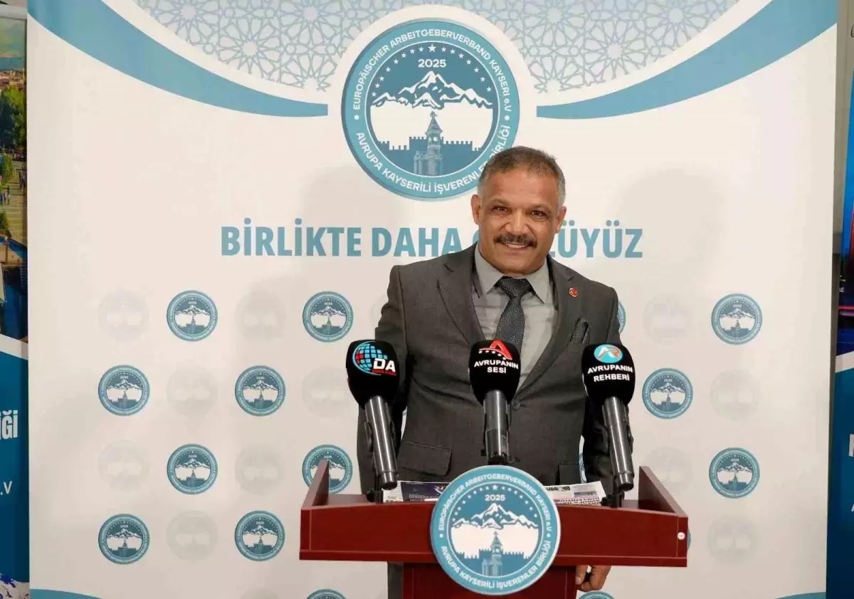 ali hizar baki ersoyun kayserispora destegi takdire sayan H9xqGLj3.jpg