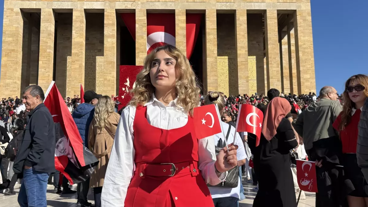 anitkabir 29 ekim cumhuriyet bayraminda ziyaretci akinina ugradi DmNBJ3Li.jpg