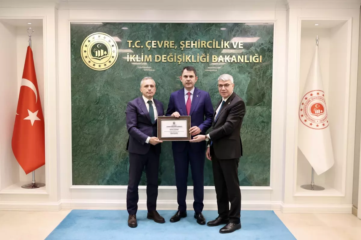 bakan kuruma fahri hemsehrilik berati 3jTWTvhz.jpg