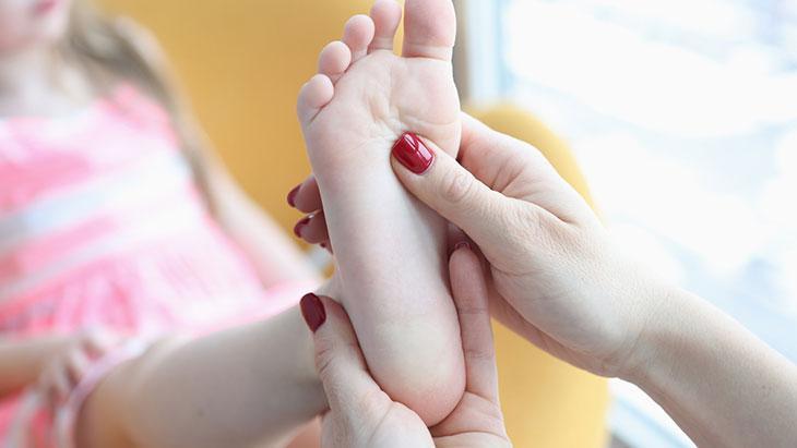 her 10 cocuktan 7sinde goruluyor bu belirtiler varsa sebebi duztabanlik olabilir tIR21rHh.jpg