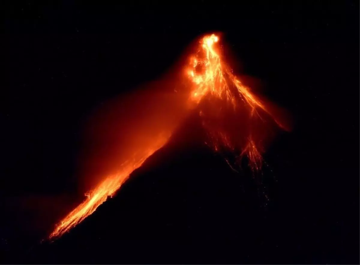 Mayon Yanardağı’nda Alarm Seviyesi 3’e Yükseldi