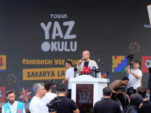 Tugvaya 4 bin 386 okul kamu kaynagiyla akp propagandasina 390 milyon lira m3Xeytgp